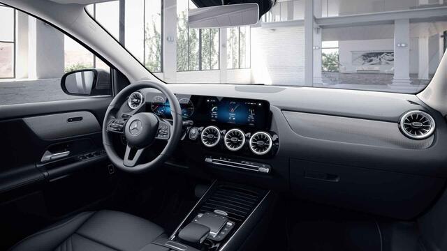 Mercedes-Benz GLA-KLASSE 250 e Luxury Line | Panoramadak | Getint glas | Apple Carplay |