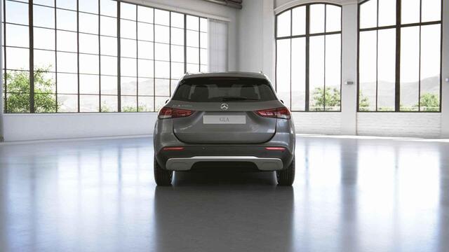 Mercedes-Benz GLA-KLASSE 250 e Luxury Line | Panoramadak | Getint glas | Apple Carplay |