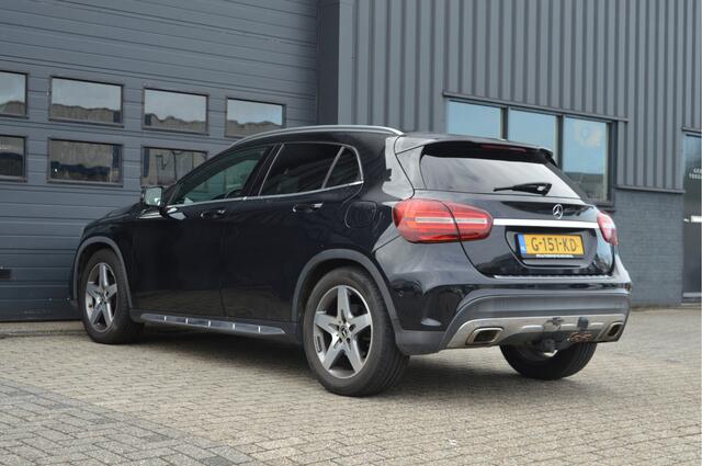 Mercedes-Benz GLA-KLASSE 180 Business Solution AMG | CAMERA | TREKHAAK |