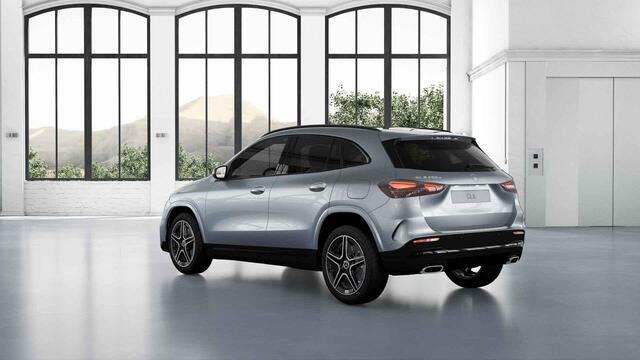 Mercedes-Benz GLA-KLASSE 250e Business Solution AMG | Panoramisch schuifdak | Night pakket | Achteruitrijcamera | Led Koplampen |