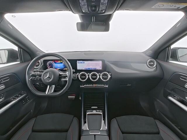 Mercedes-Benz GLA-KLASSE 250 e AMG Face Lift Plug-In Hybride | Edition AMG Line | Night Pakket | Panorama Schuif-Kanteldak | 20 Inch AMG | Memory voorstoelen | Distronic | Inclusief 24 maanden MB Certified garantie voor Europa.