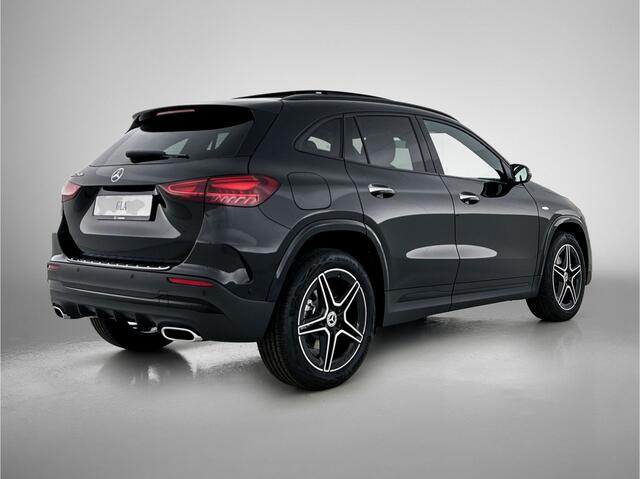 Mercedes-Benz GLA-KLASSE 250 e Business Solution AMG | Nightpakket | Parkeerpakket met achteruitrijcamera | Keyless-Go comfortpakket | EASY PACK achterklep | USB-pakket plus | Sfeerverlichting | MULTIBEAM LED |