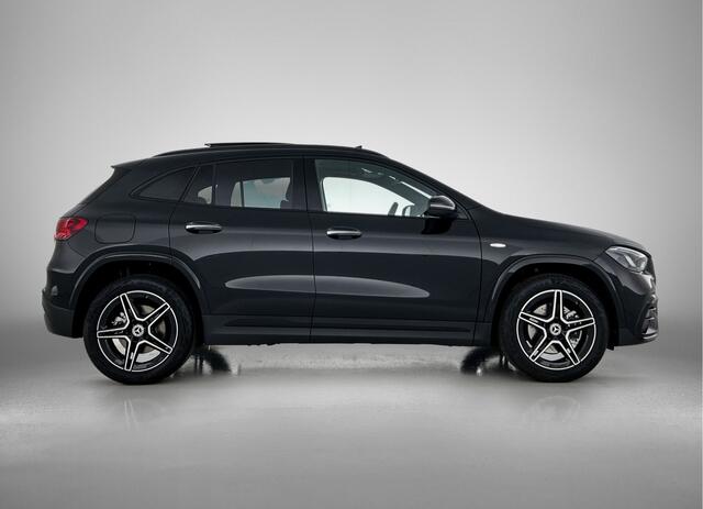 Mercedes-Benz GLA-KLASSE 250 e Business Solution AMG | Nightpakket | Parkeerpakket met achteruitrijcamera | Keyless-Go comfortpakket | EASY PACK achterklep | USB-pakket plus | Sfeerverlichting | MULTIBEAM LED |
