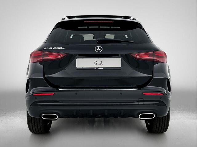 Mercedes-Benz GLA-KLASSE 250 e Business Solution AMG | Nightpakket | Parkeerpakket met achteruitrijcamera | Keyless-Go comfortpakket | EASY PACK achterklep | USB-pakket plus | Sfeerverlichting | MULTIBEAM LED |