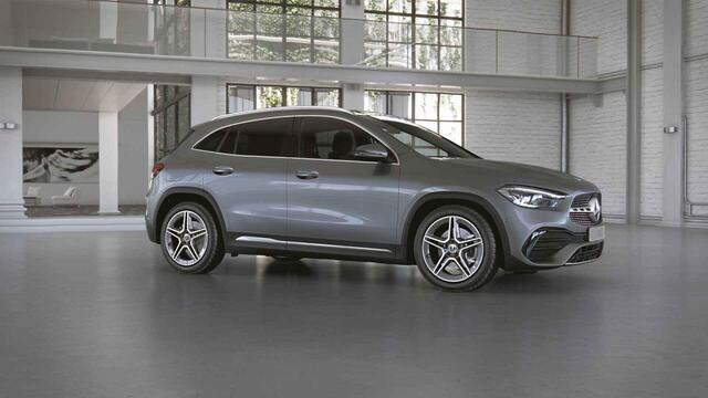 Mercedes-Benz GLA-KLASSE 250 e AMG Line | Panoramadak | Elektrische achterklep | Trekhaak | Stoelverwarming | Sfeerverlichting |