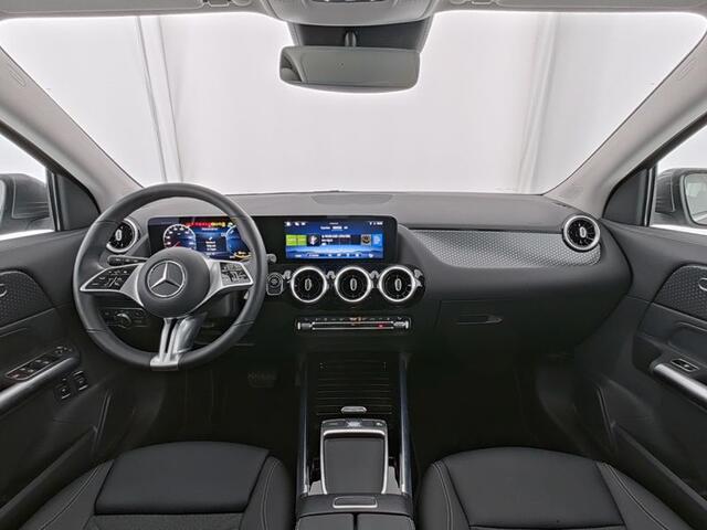 Mercedes-Benz GLA-KLASSE 250 e Face Lift Plug-In Hybride | Trekhaak | Ledkoplampen | Stuur en Stoelverwarming | 11kW Laden | Inclusief 24 maanden MB Certified garantie voor Europa.