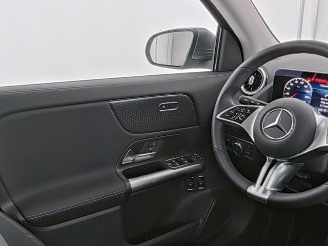 Mercedes-Benz GLA-KLASSE 250 e Face Lift Plug-In Hybride | Trekhaak | Ledkoplampen | Stuur en Stoelverwarming | 11kW Laden | Inclusief 24 maanden MB Certified garantie voor Europa.