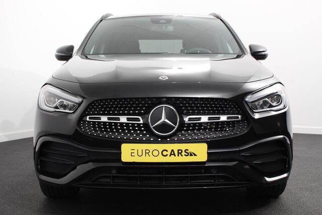 Mercedes-Benz GLA-KLASSE 250 e 218PK phev AMG Line | Navigatie | Parkeersensoren | Camera | Elektrisch panormadak | Adaptive Cruise Control | Stoelverwarming | Ledverlichting | Elektrische achterklep | Virtual Cockpit | Climatronic