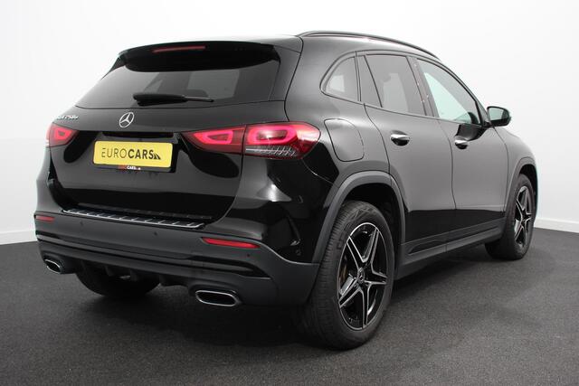 Mercedes-Benz GLA-KLASSE 250 e 218PK phev AMG Line | Navigatie | Parkeersensoren | Camera | Elektrisch panormadak | Adaptive Cruise Control | Stoelverwarming | Ledverlichting | Elektrische achterklep | Virtual Cockpit | Climatronic