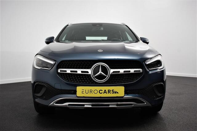 Mercedes-Benz GLA-KLASSE 200 163pk Automaat Progressive Mercedes-Benz GLA-klasse 200 Progressive | Navigatie | Panorama Dak | Camera | Cruise Control | LED Matrix | DAB | Memomy Stoel |