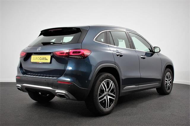 Mercedes-Benz GLA-KLASSE 200 163pk Automaat Progressive Mercedes-Benz GLA-klasse 200 Progressive | Navigatie | Panorama Dak | Camera | Cruise Control | LED Matrix | DAB | Memomy Stoel |
