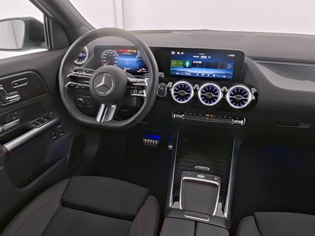 Mercedes-Benz GLA-KLASSE 250 e AMG Face Lift Plug-In Hybride AMG Line Premium Plus | Night Pakket | 11kW Laden | Stuur en Stoelverwarming | Panorama Schuif-Kanteldak. Inclusief 24 maanden MB Certified garantie voor Europa.