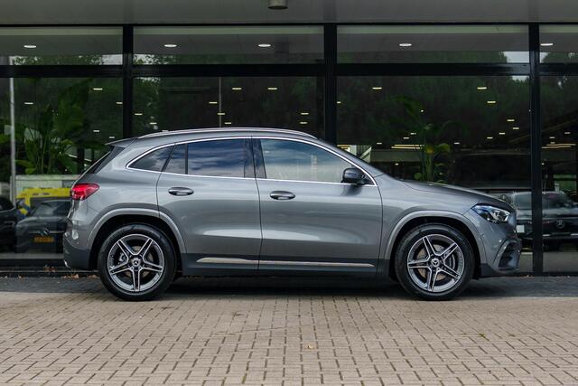 Mercedes-Benz GLA-KLASSE 180 Business Solution AMG | Panoramaschuifdak | Premium Plus | head-up display | Trekhaak