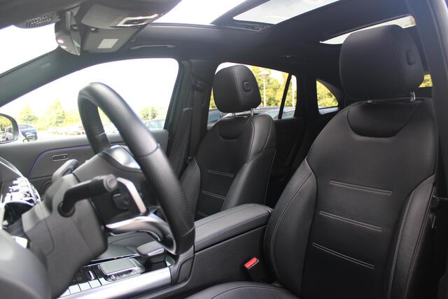 Mercedes-Benz GLA-KLASSE 250e 218PK BUSINESS SOLUTION AMG LIMITED | SFEER VERLICHTING | PANORAMISCH SCHUIF/KANTEL DAK | BURMESTER PREMIUM AUDIO | VERWARMDE VOORSTOELEN | MULTIBEAM LED KOPLAMPEN | APPLE CARPLAY/ANDROID AUTO | 360? CAMERA | DODEHOEK DETECTIE | ELEKTRISCH BEDIENBARE