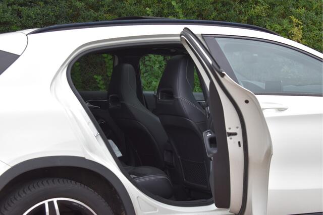 Mercedes-Benz GLA-KLASSE 200 AMG Edition Premium WhiteArt | Open dak | Sfeerverlichting | Camera | Stoelverwarming | Carplay/Android | Allweathers | Vol