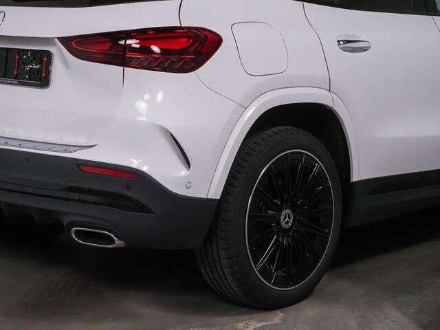 Mercedes-Benz GLA-KLASSE 250 e AMG Face Lift Plug-In Hybride Edition AMG Line | Night Pakket | Panorama Schuif-Kanteldak | Burmester® | Memory Voorstoelen | 360° camera | Distronic. Inclusief 24 maanden MB Certified garantie voor Europa.