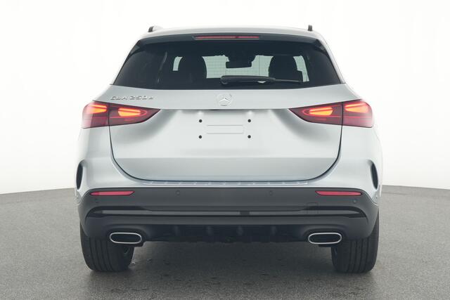 Mercedes-Benz GLA-KLASSE 250 e AMG Plug-In Hybride AMG Line | Night Pakket | Sfeerverlichting | 360° camera | Stuur en Stoelverwarming | Multi Beam Ledkoplampen. Inclusief 24 maanden MB Certified garantie voor Europa.