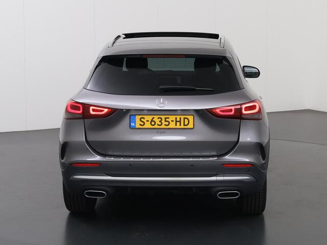 Mercedes-Benz GLA-KLASSE 250 e AMG Line | Panoramadak | Elektrische achterklep | Trekhaak | Stoelverwarming | Sfeerverlichting |