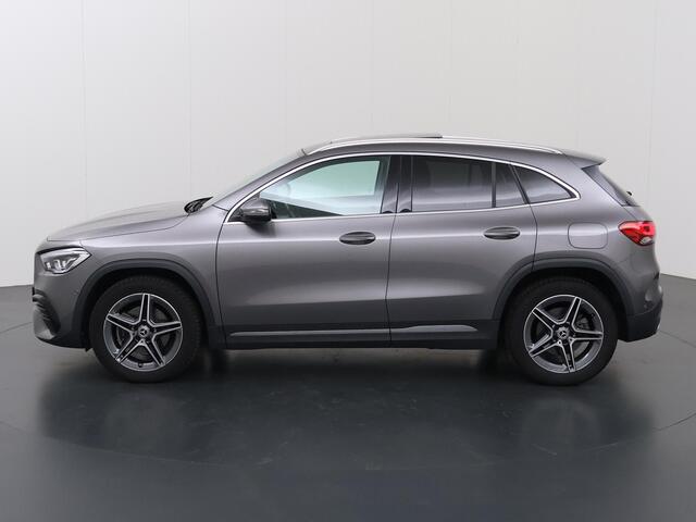 Mercedes-Benz GLA-KLASSE 250 e AMG Line | Panoramadak | Elektrische achterklep | Trekhaak | Stoelverwarming | Sfeerverlichting |