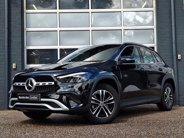 Mercedes-Benz GLA-KLASSE 250 e Star Edition | Trekhaak | Widescreen | Achteruitrijcamera | Smartphone integratie | Dodehoekassistentie | Elektrische achterklep
