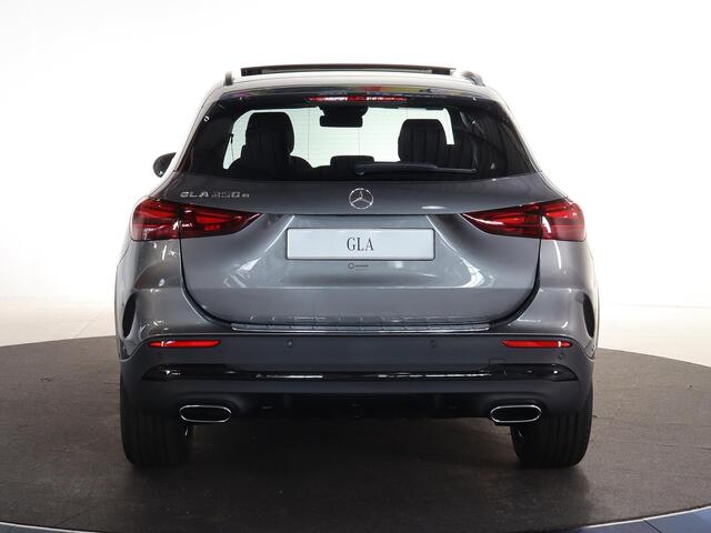 Mercedes-Benz GLA-KLASSE 250 e Business Solution AMG | Trekhaak | Winterpack | Dodehoek detectie | Apple Carplay |