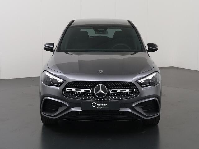 Mercedes-Benz GLA-KLASSE 250e Business Solution AMG | Night | Panoramadak | Achteruitrijcamera | MULTIBEAM LED | Sfeerverlichting |