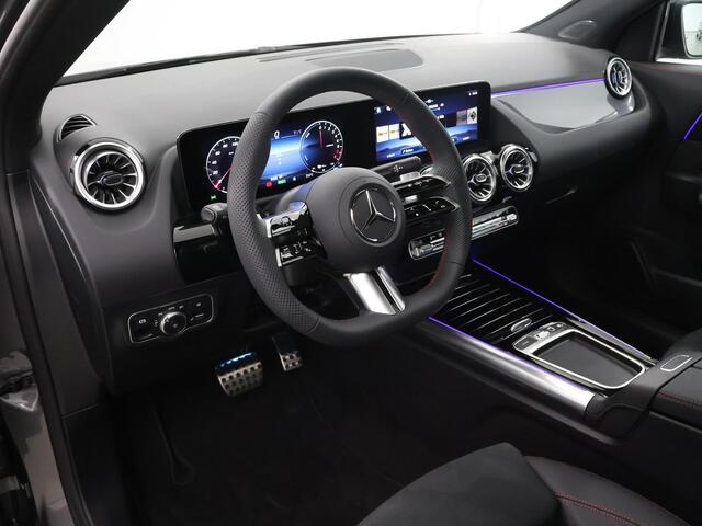 Mercedes-Benz GLA-KLASSE 250e Business Solution AMG | Night | Panoramadak | Achteruitrijcamera | MULTIBEAM LED | Sfeerverlichting |