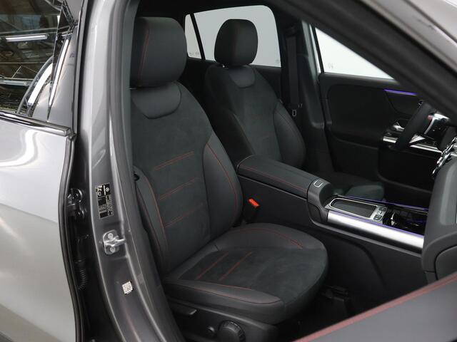 Mercedes-Benz GLA-KLASSE 250e Business Solution AMG | Night | Panoramadak | Achteruitrijcamera | MULTIBEAM LED | Sfeerverlichting |