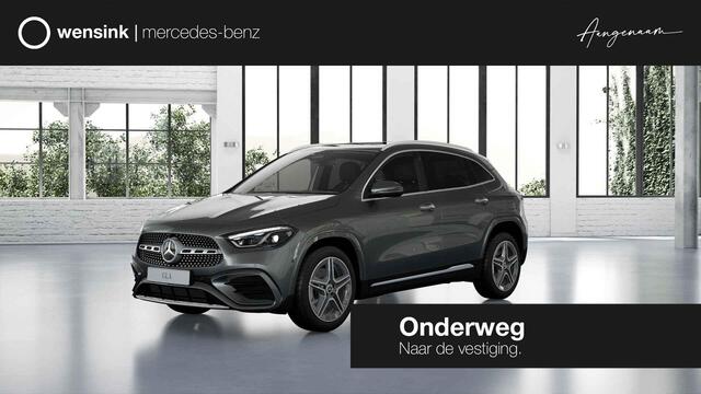 Mercedes-Benz GLA-KLASSE 180 Business Solution AMG | Premium plus pakket | Panoramadak | Memory | Trekhaak | Head-up display | Keyless go |