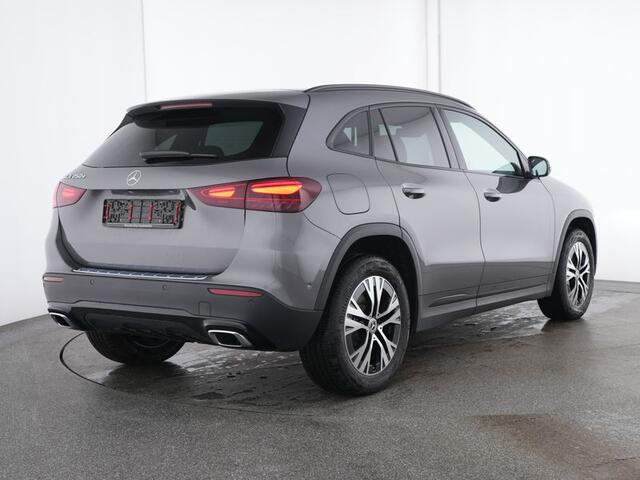 Mercedes-Benz GLA-KLASSE 250 e Plug-In Hybride Progressive Line Advanced | Night Pakket | Burmester® | Memory voorstoelen | Distronic. Inclusief 24 maanden MB Certified garantie voor Europa.