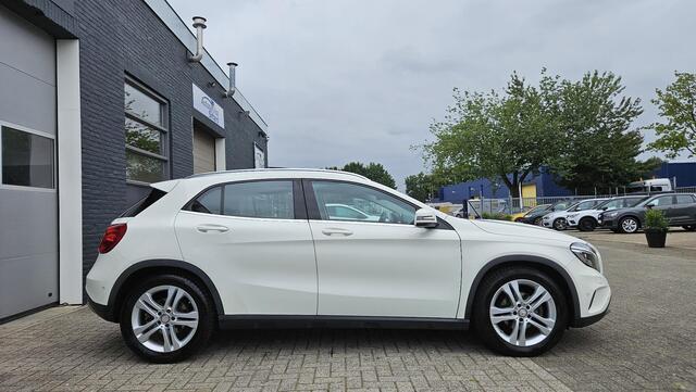 Mercedes-Benz GLA-KLASSE 200 Urban Sport | PANORAMADAK | LED | NAVI | VOLLEDIGE ONDERHOUDSHISTORIE