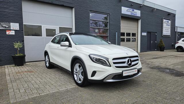 Mercedes-Benz GLA-KLASSE 200 Urban Sport | PANORAMADAK | LED | NAVI | VOLLEDIGE ONDERHOUDSHISTORIE