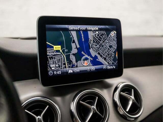 Mercedes-Benz GLA-KLASSE 180 AMG Night Upgrade Automaat (SCHUIFDAK, GROOT NAVI, CLIMATE, CAMERA, LEDER/ALCANTARA, STOELVERWARMING, SPORTSTOELEN, GETINT GLAS, ELEK ACHTERKLEP, NIEUWE APK, NIEUWSTAAT)