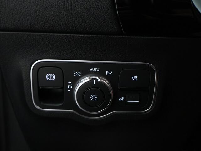 Mercedes-Benz GLA-KLASSE 250 e AMG Line | Cruise Control | Sfeerverlichting | Dodehoek detector | AMG Line | Inclusief 24 maanden MB Certified garantie voor Europa.