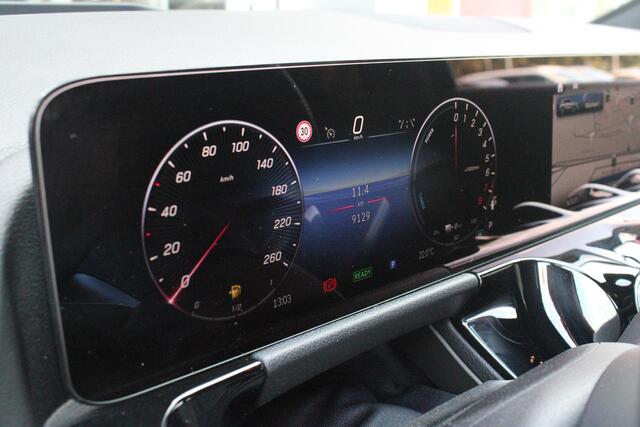 Mercedes-Benz GLA-KLASSE 250 e AMG LINE "NIEUW MODEL!" | PANORAMISCH SCHUIF/KANTEL DAK | ELEKTRISCH BEDIENBARE VOORSTOELEN MET GEHEUGENFUNCTIE EN "ZITKINEMATICA" | DRAADLOZE APPLE CARPLAY/ANDROID AUTO | NIGHT PAKKET: DAKRELING ZWART, ZIJRUITEN EN ACHTERRUITEN ZWART, LICHTMETALEN