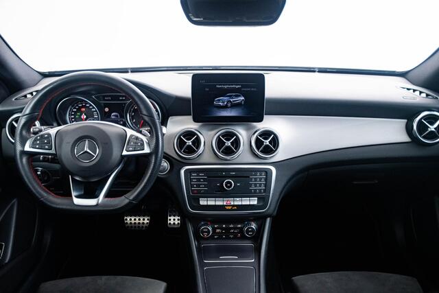 Mercedes-Benz GLA-KLASSE 180 Sport Edition Premium AMG Line Exterieur - Panoramaschuifdak - Stoelverwarming voor - Actieve parkeerassistent - Sfeerverlichting - AMG DYNAMIC SELECT - EASY PACK achterklep -
