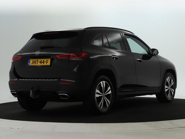 Mercedes-Benz GLA-KLASSE 250 e Plug-In Hybride Trekhaak | Night Pakket |Stoelverwarming voor | Distronic | Achteruitrijcamera | Keyless go | Dodehoek Assist.. Inclusief 24 maanden MB Certified garantie voor Europa.