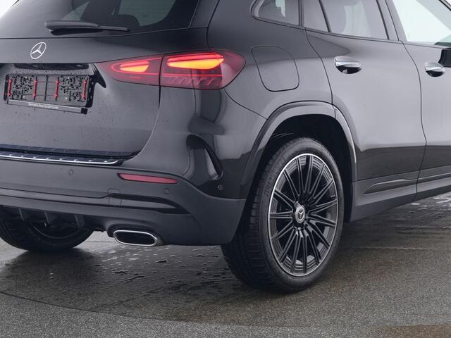 Mercedes-Benz GLA-KLASSE 250 e AMG Plug-In Hybride Edition AMG Line | Panorama Schuif-Kanteldak | Head-up-Display | Sfeerverlichting | Memory Voorstoelen. Inclusief 48 maanden MB Certified garantie voor Europa.