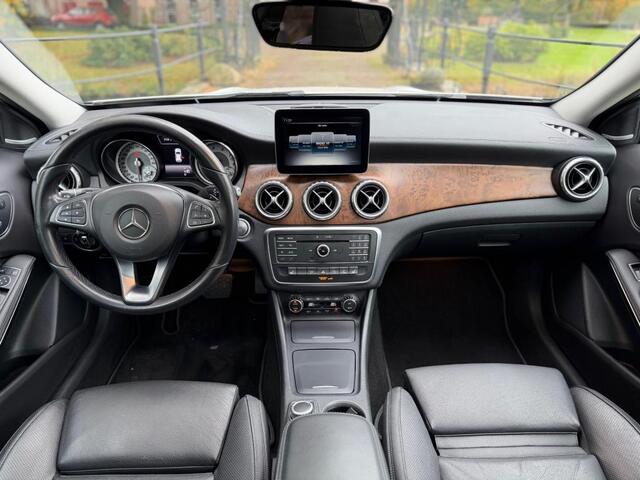 Mercedes-Benz GLA-KLASSE 250 Ambition | Pano | Memory | NWE Service & APK |