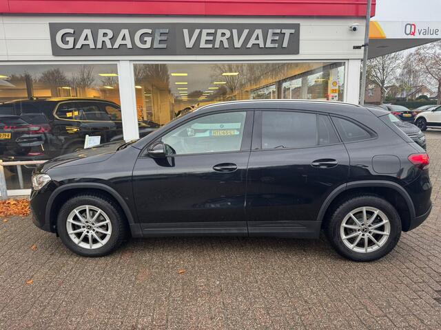 Mercedes-Benz GLA-KLASSE 180 Business Solution