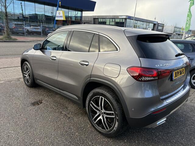Mercedes-Benz GLA-KLASSE 250 e Progressive