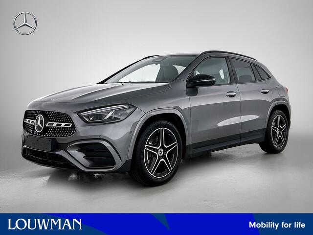 Mercedes-Benz GLA-KLASSE 180 Business Solution AMG | Nightpakket | Trekhaak | Smartphone Integratie | Panoramaschuifdak | Stoelverwarming | Multibeam LED | Keyless-Go comfortpakket |