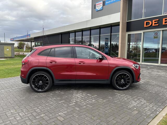 Mercedes-Benz GLA-KLASSE 250 e AMG Line Pano dak I Trekh. afn