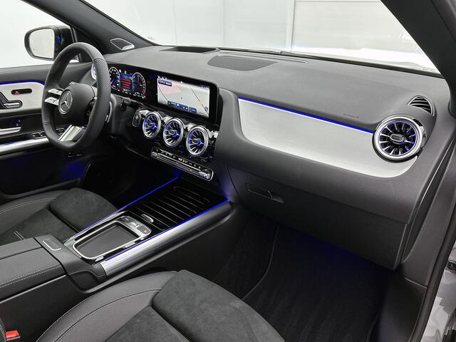 Mercedes-Benz GLA-KLASSE 250 e Business Solution AMG | AMG Line Plus pakket | Trekhaak | Winterpakket | Burmester® 3D sound systeem | GUARD 360 ° Vehicle protection Plus | Nightpakket | 360°-camera | Head-up display |