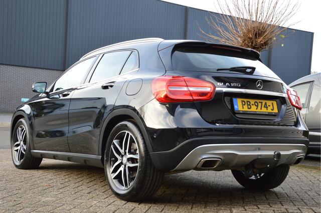 Mercedes-Benz GLA-KLASSE 180 Ambition CLIMA | CRUISE | PANORAMADAK | TREKHAAK | XENON | ENZ