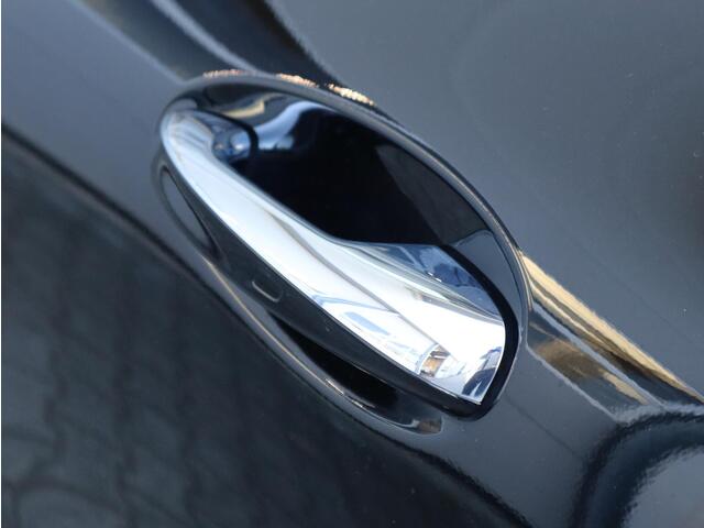 Mercedes-Benz GLA-KLASSE 250 e AMG Line