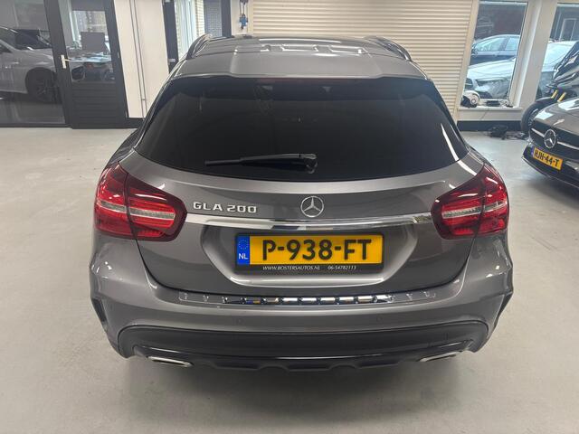 Mercedes-Benz GLA-KLASSE 200 Premium Plus Panorama Camera Ambilight Edition