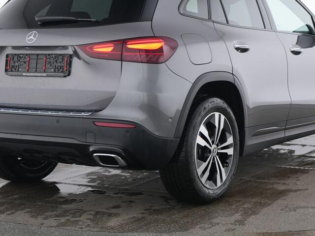 Mercedes-Benz GLA-KLASSE 250 e Plug-In Hybride Trekhaak | Edition Progressive Line | Night Pakket | 11kW Laden | Distronic | Stuur en Stoelverwarming | Inclusief 24 maanden MB Certified garantie voor Europa.