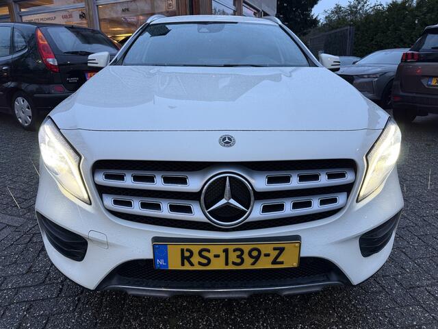 Mercedes-Benz GLA-KLASSE 180 Aut. Solution AMG, Trekhaak | Navi CarPlay | Camera