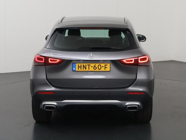 Mercedes-Benz GLA-KLASSE 250 e Business Solution Luxury Limited | Achteruitrijcamera | Widescreen | Stoelverwarming | Apple Carplay |